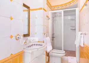 Dune ensuite bathroom ground floor of villa