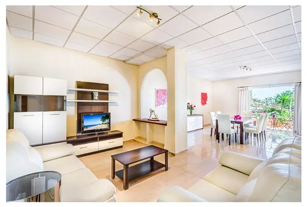 Guest apartment at Villa Monaco Adeje Tenerife with lounge dining area